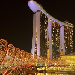 Helix.Bridge.at.Singapore.Sands.Casino