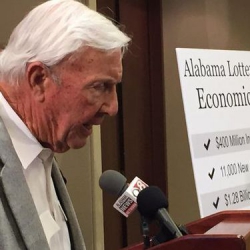 Pat Dye Discussing Alabama Gaming Laws__1434722379_159.118.232.73