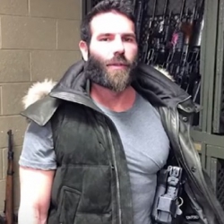 Dan Bilzerian and His Gun__1439454479_159.118.232.73