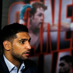 Boxer Amir Khan Is Blackmailed by a Man Claiming to Have a Gambling Addiction