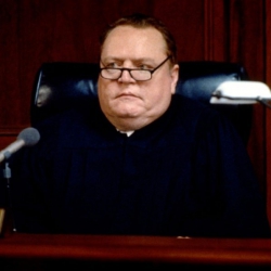 Larry Flynt Sues California for the Right to Invest in Casinos in 3 US States
