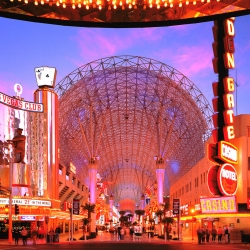 Fremont Street Casino - Derek Stevens Downtown Grand