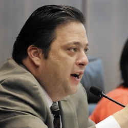 Robert Rita Introduces Illinois Online Gambling Bill