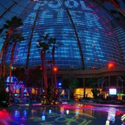 Harrah's $250 Million Renovation - Harrah's Pool After Dark